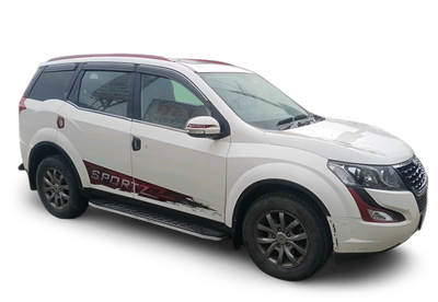 Mahindra XUV500-img